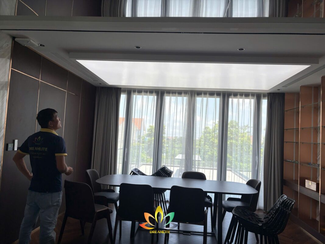 Trần xuyên sáng trắng
